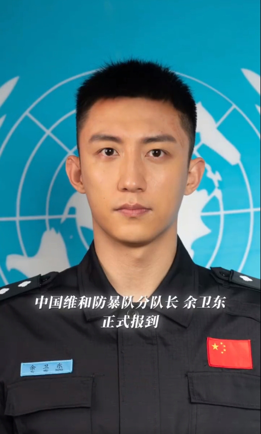 黄景瑜现身影视界，应召演警察并回应真警官称号