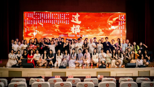 竖屏短剧《过招》顺利杀青豪门重生爽感拉满 -5