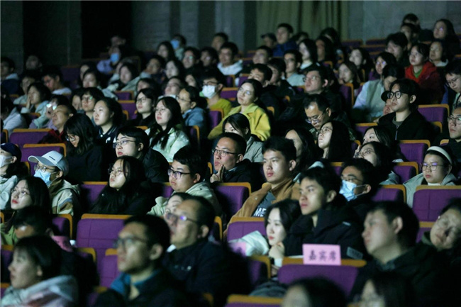 纪录电影《康熙与路易十四》受邀走进清华大学，引爆校园观影热潮 -6