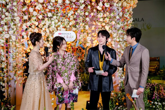 电影频道联合小红书呈现「春天开幕式」，赵雅芝何赛飞刘亦菲等百位嘉宾西湖揭幕春天 -23