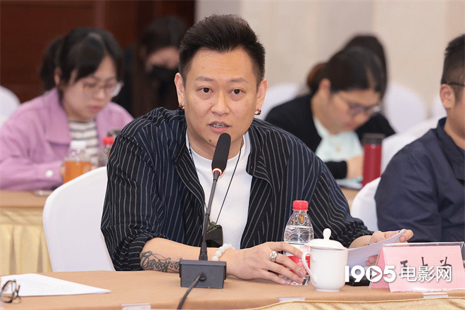 《沙尘暴》在京研讨 高群书赞段奕宏选戏不看番位 -1
