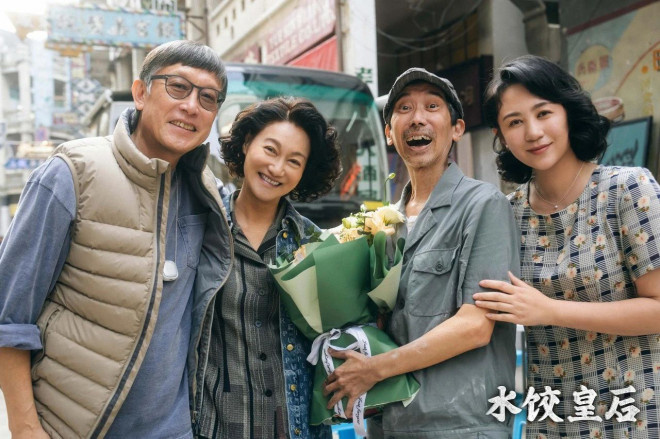 从湾仔乞讨到华表影后，65岁的她活成真正大女主! -8