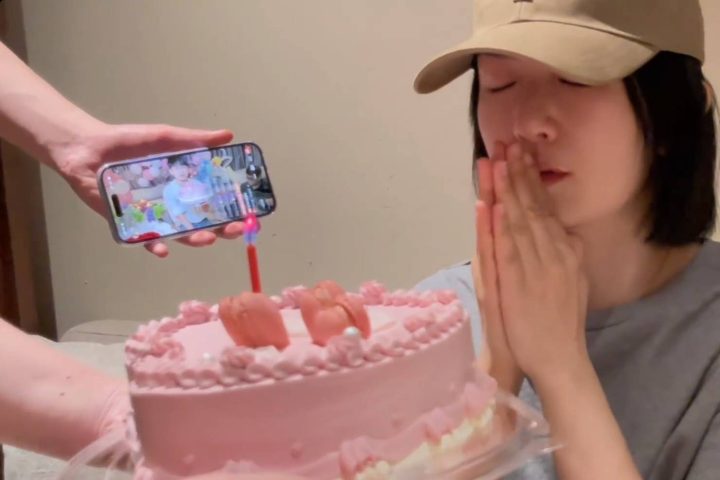 张杰直播庆生惊喜满满，谢娜感动落泪诠释双向奔赴的浪漫 -1