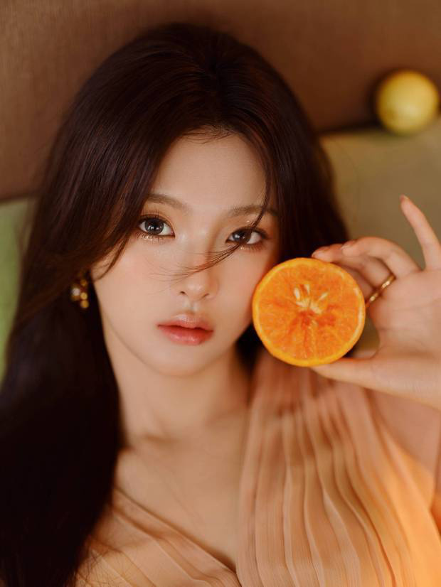 杨超越粉色裙装搭配橙系妆容 甜欲风造型惊艳 -2