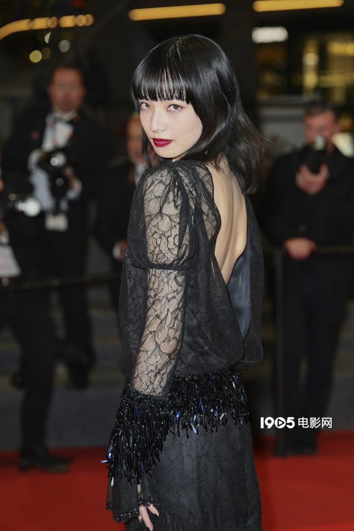 《8号出口》戛纳首映 二宫和也×小松菜奈亮相！ -2