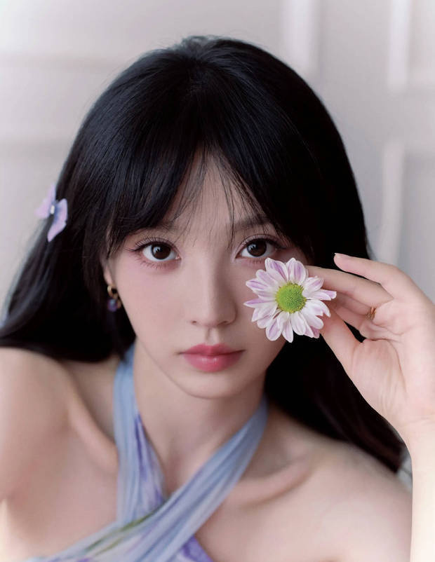 田曦薇紫色挂脖长裙造型，微卷簪花甜美灵动似精灵 -4
