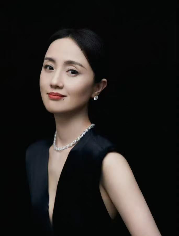 辛柏青发讣告，妻子朱媛媛去世，抗癌5年年仅51岁 -1