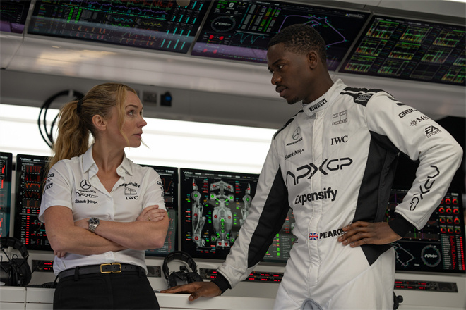 缔造奇迹！《F1：狂飙飞车》曝特辑 6.27全国上映 -6