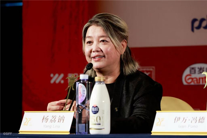 上影节评委见面会举行 黄渤咏梅分享做评委感受 -3