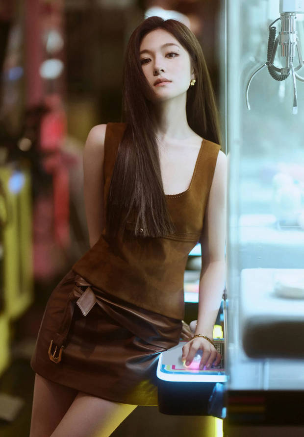 李兰迪甜辣风来袭，游戏厅美照配棒棒糖超A -7