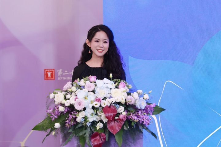 《逆锋》：青春年代的“一燃到底”影片