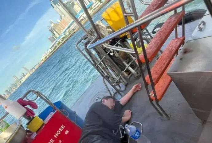 经纪公司回应姜涛坠海：跑步时头晕不适致意外落水 -2