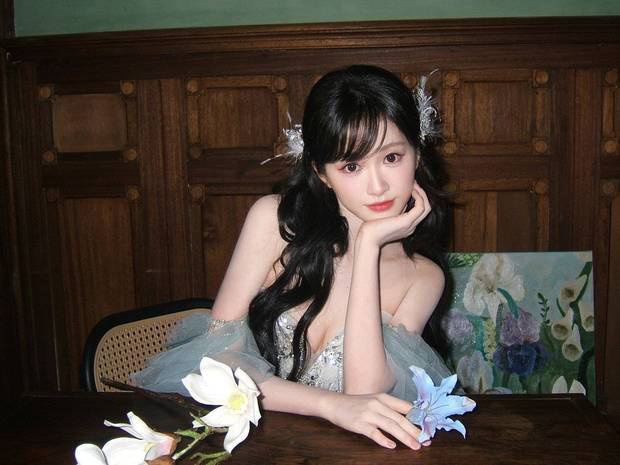 杨肸子晒夏日随拍 麻花辫造型青春感爆棚 -6