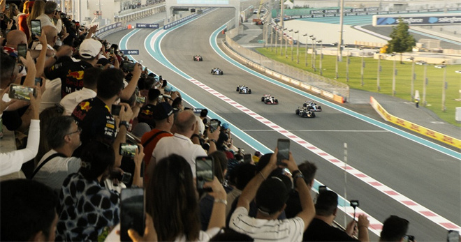 布拉德·皮特领衔飙车！《F1：狂飙飞车》曝预告 -5