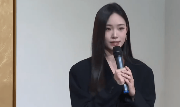 小S二女儿画展谈大S:姨妈予我“无限支持与理解” -1