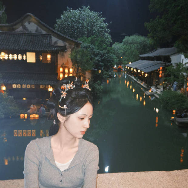 周也古装花絮九宫格氛围感拉满，从侠女到贵女切换自如尽显全能 -9