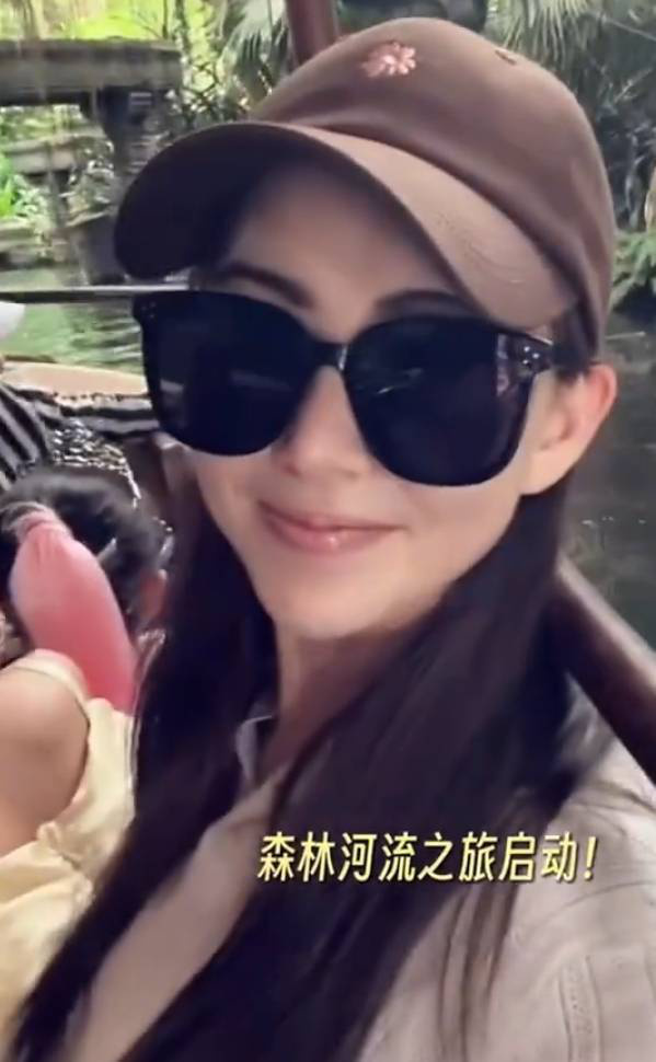 昆凌携三萌娃畅游迪士尼！为大女儿海瑟薇打造 10 岁童话生日宴 -2