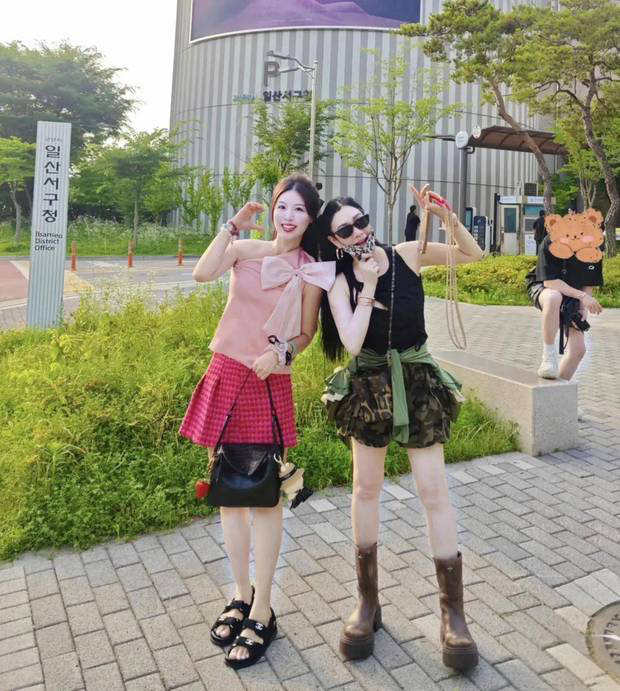 钟丽缇带家人赴韩看演唱会，状态超好活力满满 -2