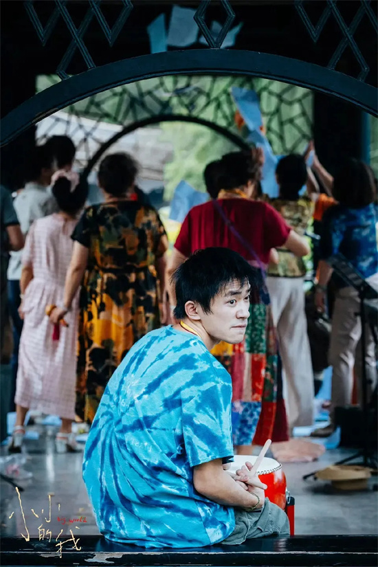 中国电影导演协会2024年度荣誉揭晓！易烊千玺宋佳咏梅获年度男女演员 -5