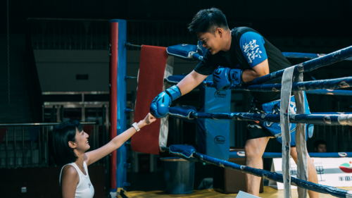 “爱心之拳”河北开画 秦宇携梁小龙演绎搏击慈善 -3