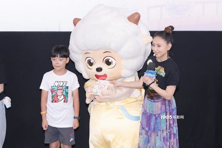 《喜羊羊与灰太狼之异国破晓》首映 配音现场教学 -1