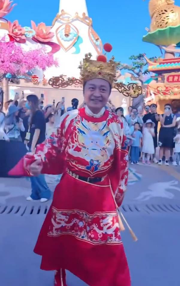 马景涛景区扮“财神”互动 一月余 “打工”3个景区 -4