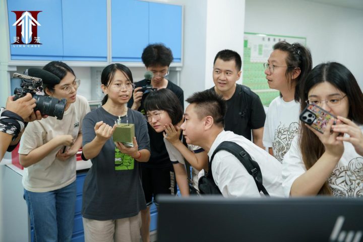 《灵笼》主创开启科学溯源之旅，科幻与硬核科技碰撞新火花 -11