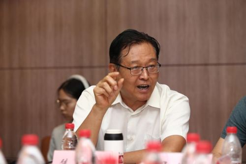 电影《请带我回故乡》专家观摩座谈会在京举办 -3