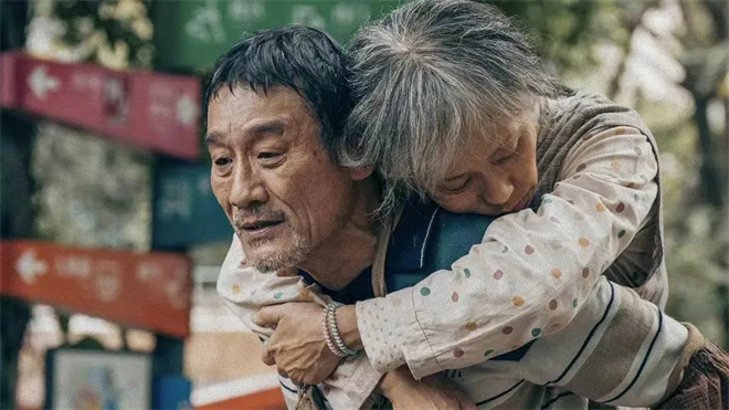 67岁勇闯动作赛道单挑成龙，他不止是千面影帝！ -14