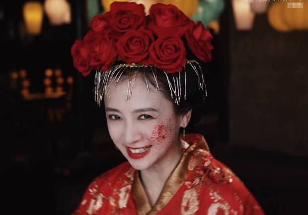 56岁翁虹时隔25年再扮“猫妖” 笑容邪魅 -1