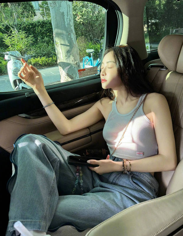 宋茜晒生活美照外出散步心情好 -9