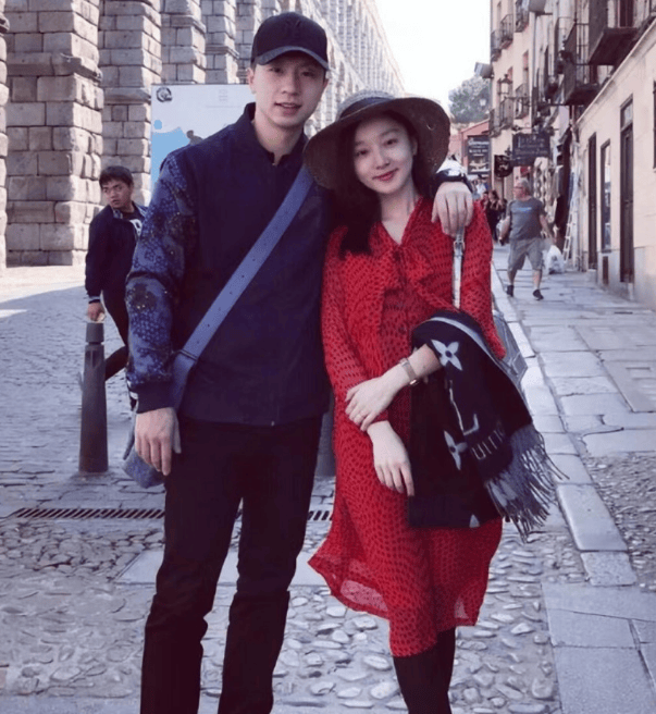 倪妮称马龙老婆是她同学 两人已互加微信 -2