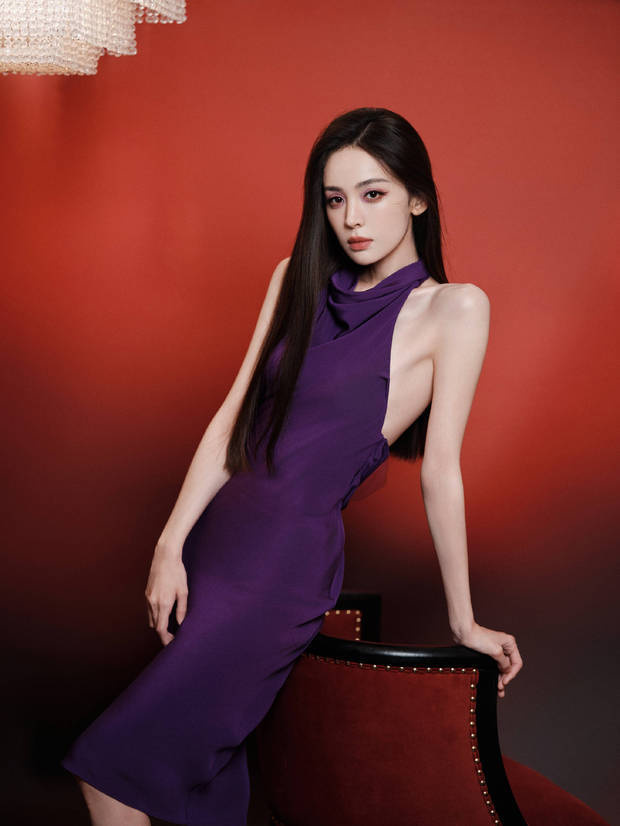 娜扎穿紫色露背裙性感吸睛 美貌养眼 -1