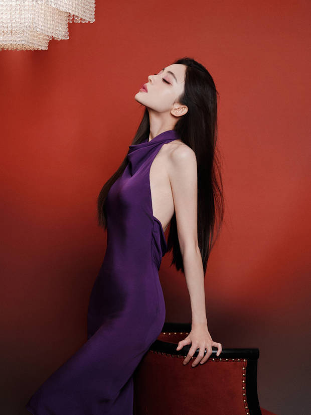 娜扎穿紫色露背裙性感吸睛 美貌养眼 -4