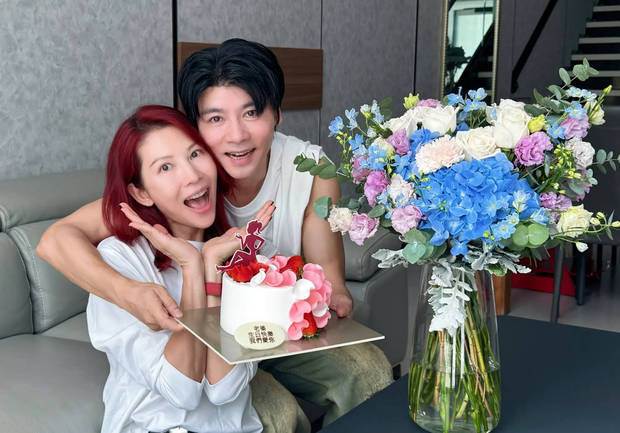 蔡少芬生日幸福满溢！张晋晒全家福甜蜜庆生，夫妻恩爱搞怪乐翻天。 -2