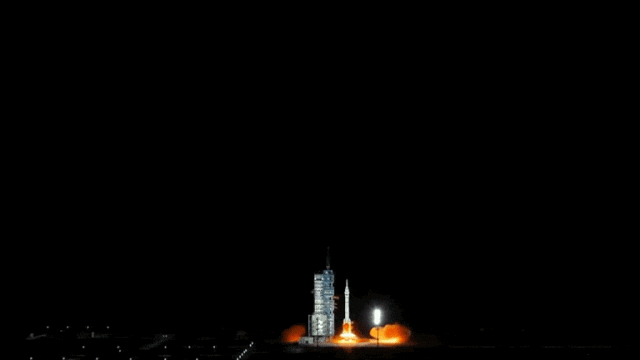 院线上新 | 《窗外是蓝星》：他们把星光揉进人间 -2