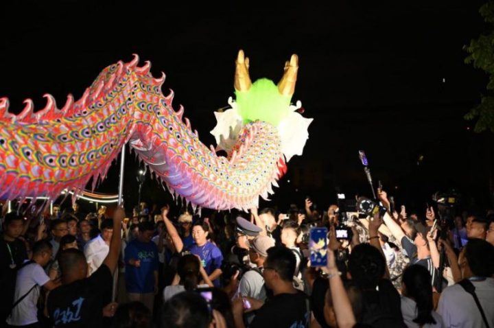 黄渤等《浪浪人生》主创团队齐聚梧林  影视IP与侨乡文旅共谱融合新篇 -2