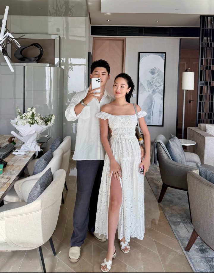 杨采钰老公晒夫妻合照为老婆庆生 -1