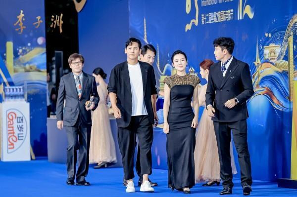 丝路电影节重点推荐影片《李子洲》主创首次集结亮相红毯 -1