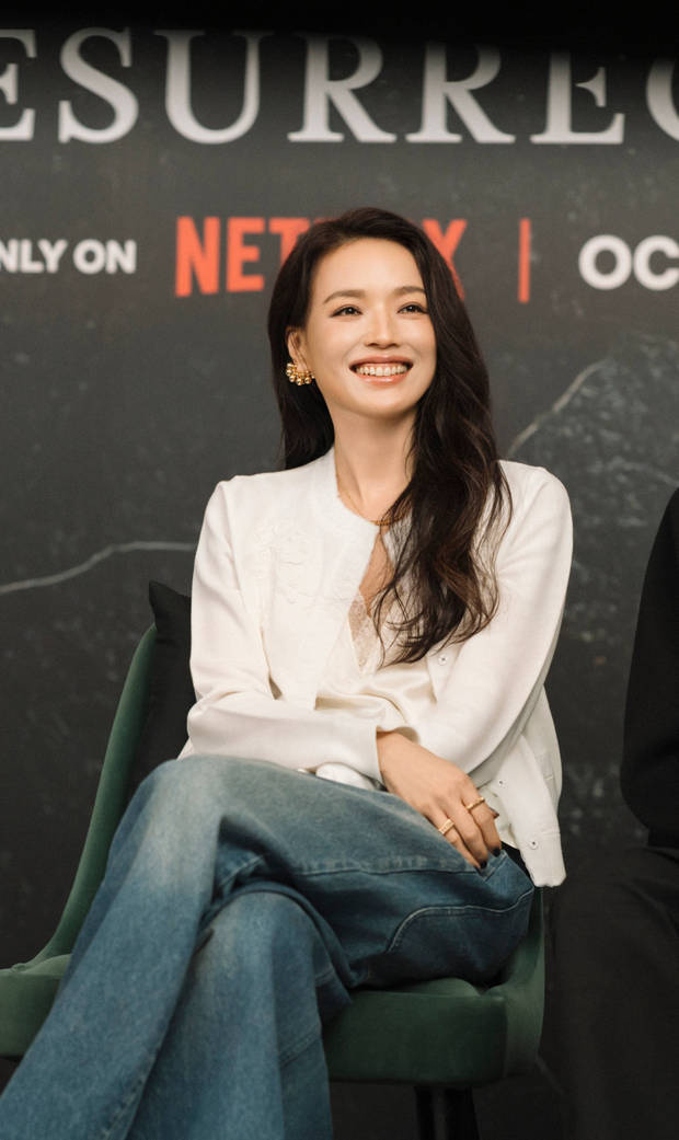 舒淇发布会造型简约时尚 笑容明媚松弛感拉满 -3