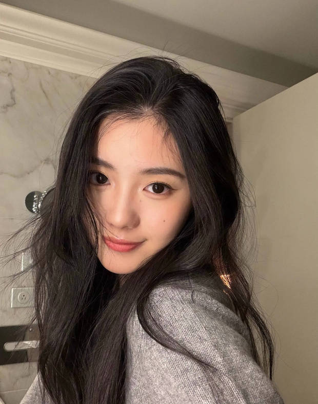 刘浩存晒生活随拍灵动俏皮 -1