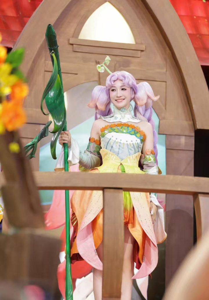 这居然是陶昕然? 一组cos芙拉贝尔的图还以为是哪个专业cos -2