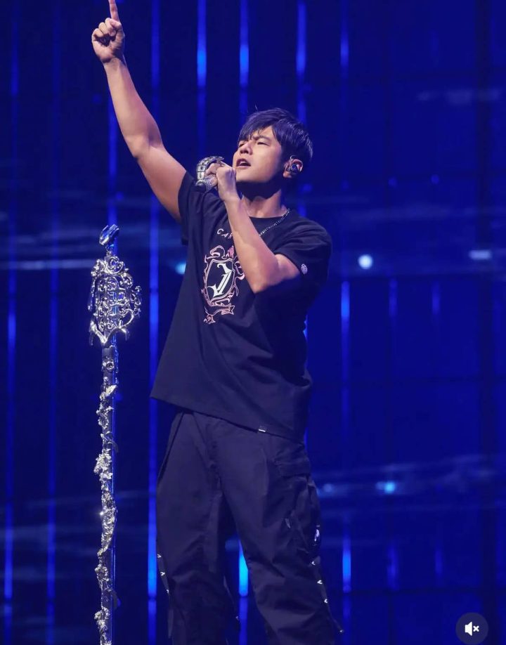 周杰伦自曝演唱会期间恐慌发作:承诺会重返舞台,与大家共创回忆 -2 周杰伦自曝演唱会期间恐慌发作:承诺会重返舞台,与大家共创回忆 -2