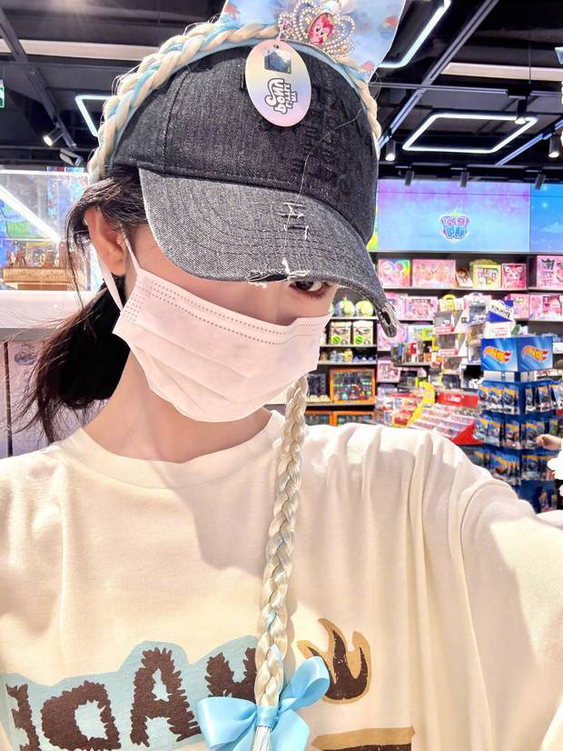 鞠婧祎晒日常随拍清纯温婉 回眸浅笑少女感满满 -3 鞠婧祎晒日常随拍清纯温婉 回眸浅笑少女感满满 -3