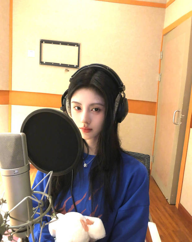 鞠婧祎晒日常随拍清纯温婉 回眸浅笑少女感满满 -8 鞠婧祎晒日常随拍清纯温婉 回眸浅笑少女感满满 -8