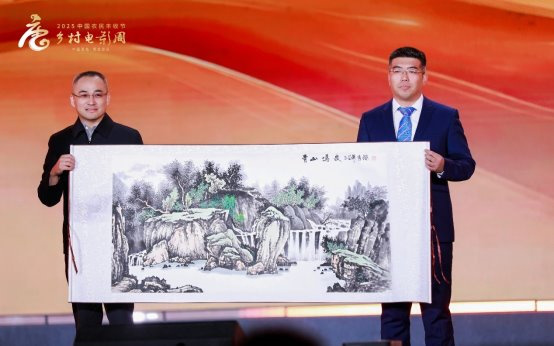 光影织就丰收梦!“2025中国农民丰收节·乡村电影周”走进河北唐县 -10 光影织就丰收梦!“2025中国农民丰收节·乡村电影周”走进河北唐县 -10