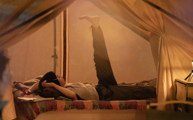 景甜晒露营美照吃西瓜比心 少女感十足 -7 景甜晒露营美照吃西瓜比心 少女感十足 -7