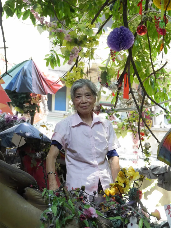 花9年拍摄老人和她的花园 凭什么斩获国际大奖? -3 花9年拍摄老人和她的花园 凭什么斩获国际大奖? -3