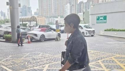 曝许绍雄病危入院 多位圈内好友现身医院 -2 曝许绍雄病危入院 多位圈内好友现身医院 -2