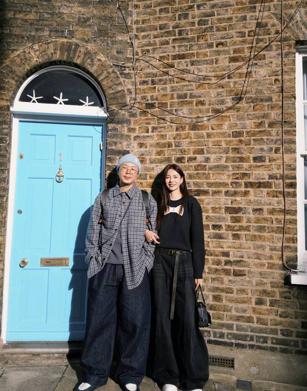 沈梦辰卡点为杜海涛庆生 两人合照比心超有爱 -3